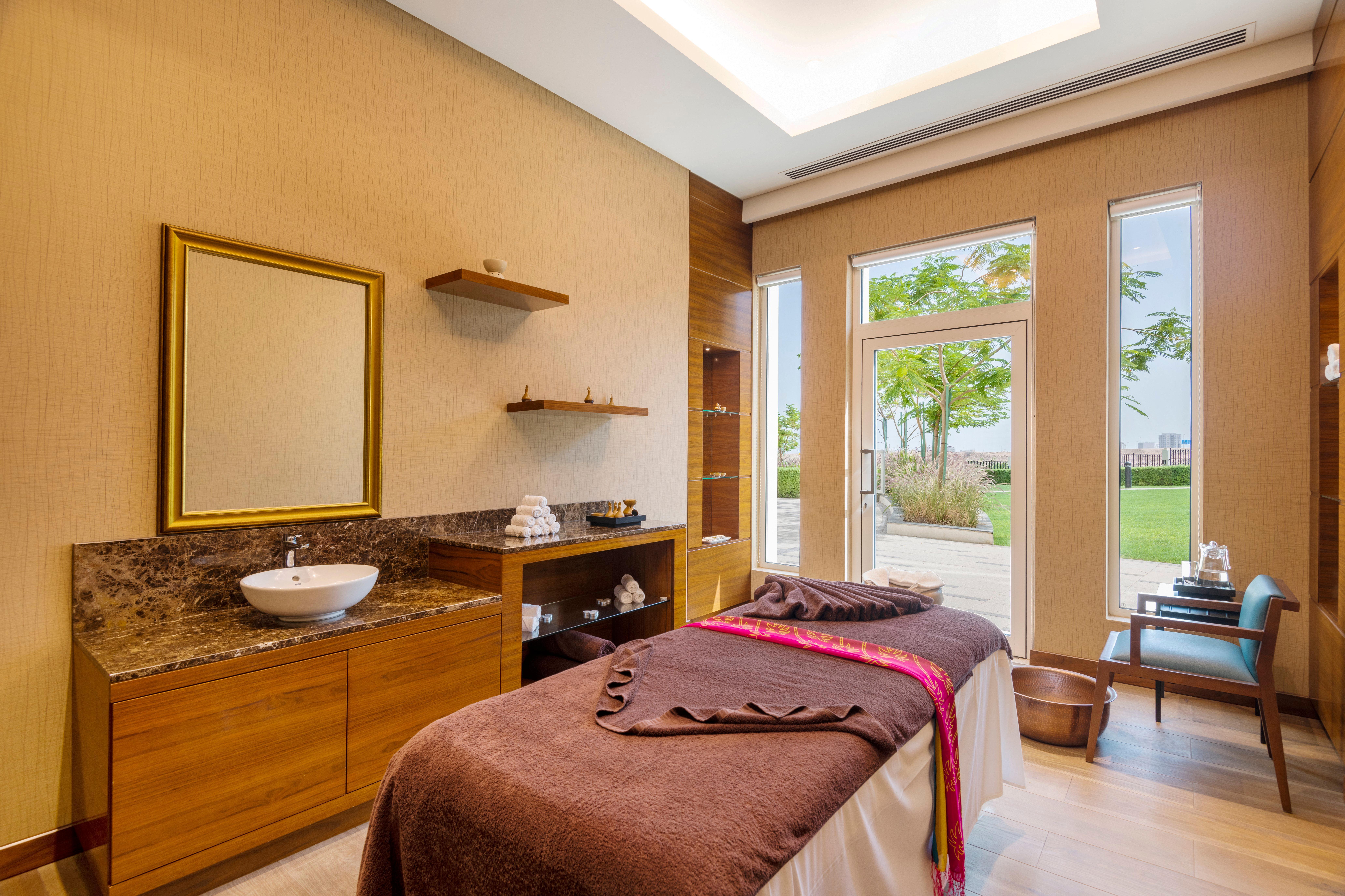 Crowne Plaza Ocec By Ihg Hotel Mascate